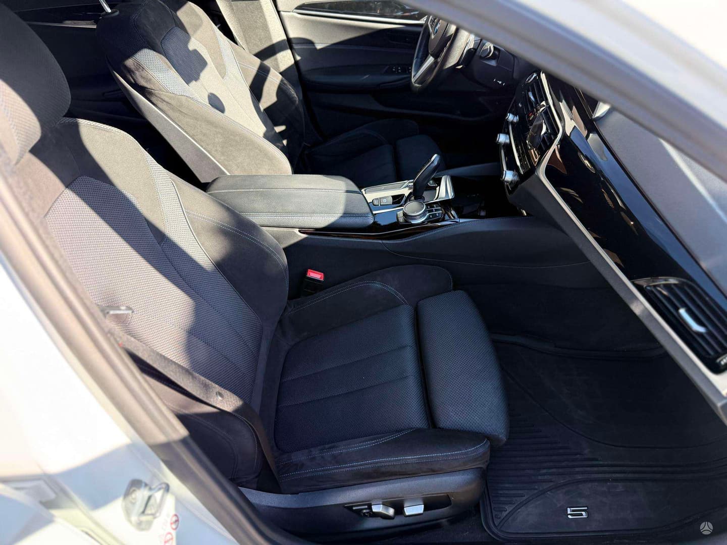BMW 520 28