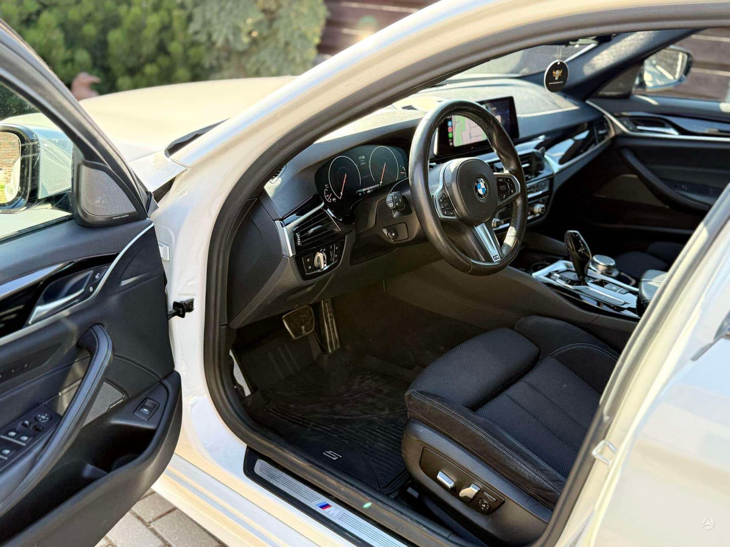 BMW 520 32